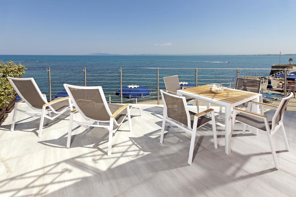 Hotel Villa Domizia 포르투산투스테파노 외부 사진