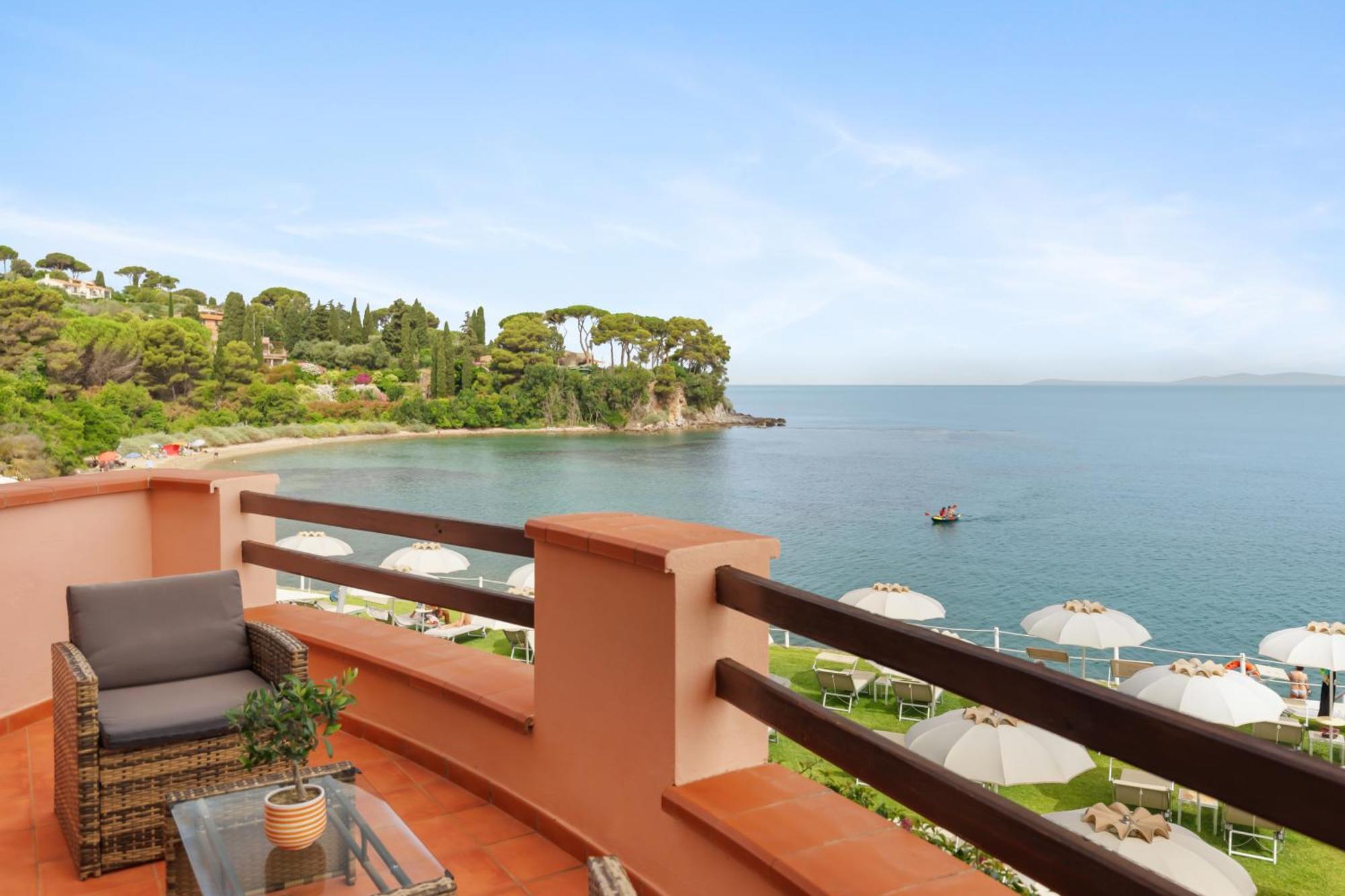 Hotel Villa Domizia 포르투산투스테파노 외부 사진